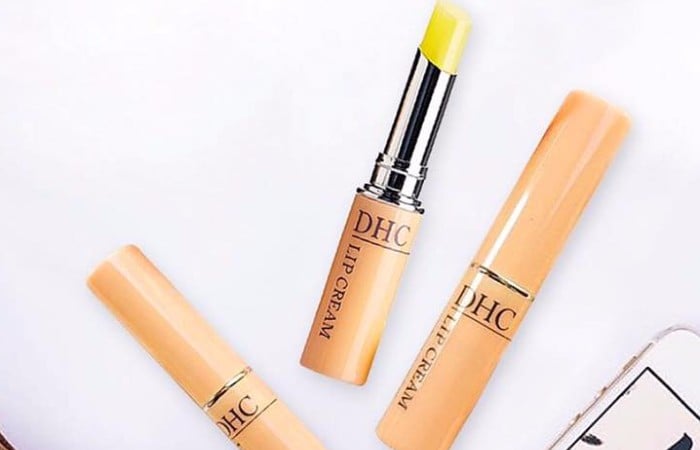 DHC Lip Cream giúp dưỡng ẩm đôi môi hồng hào, căng mịn