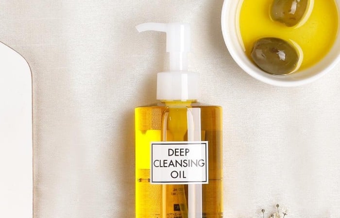 DHC Oil Cleansing sở hữu bảng thành phần siêu tự nhiên