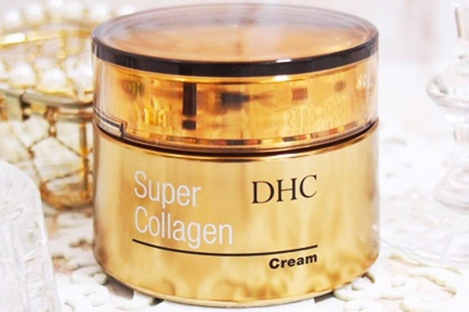 Các sản phẩm dưỡng da căng bóng của DHC khiến các bạn gái mê mẩn