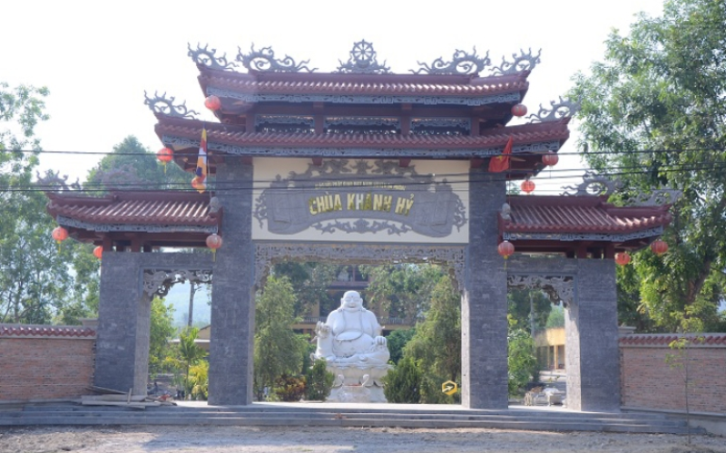 diem-danh-11-ngoi-chua-o-bao-loc-dep-khong-the-bo-qua-10 Điểm danh 11 ngôi chùa ở Bảo Lộc đẹp không thể bỏ qua - 10