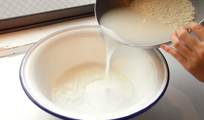 Cách dưỡng da mặt bằng nước vo gạo lần hai chăm sóc da hiệu quả