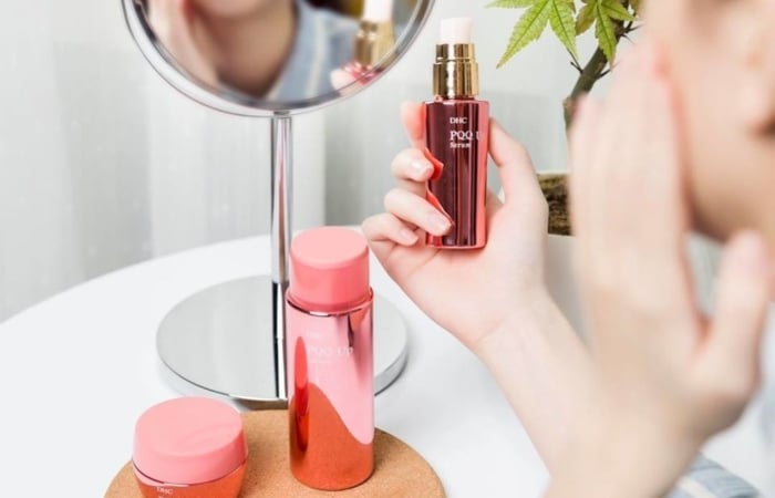 Đừng quên các sản phẩm dưỡng da từ bên ngoài