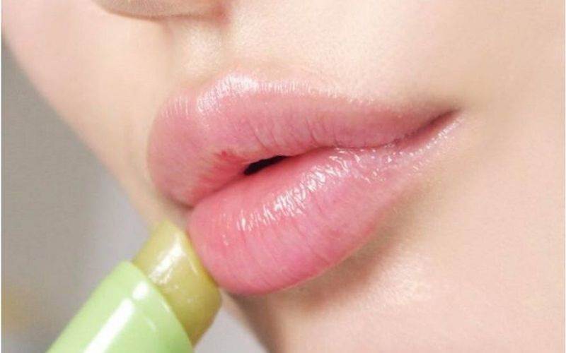 Công dụng của son dưỡng môi