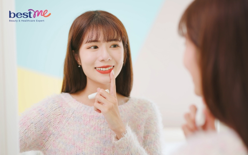 duong-moi-galaxy-la-gi-dung-duong-moi-galaxy-co-tot-khong-5 Dưỡng môi Galaxy là gì? Dùng dưỡng môi Galaxy có tốt không? - 5