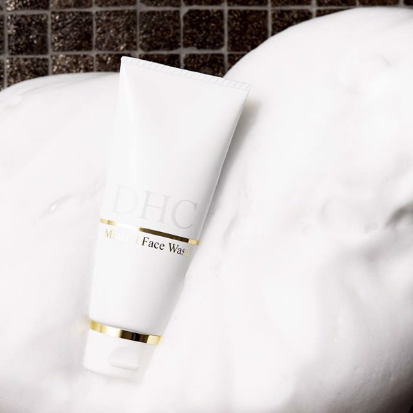 Review sữa rửa mặt hỗ trợ trị mụn ẩn DHC Mineral Face Wash - 2