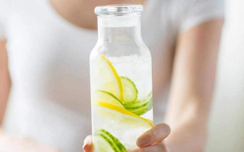 Nước detox chanh giảm mỡ bụng