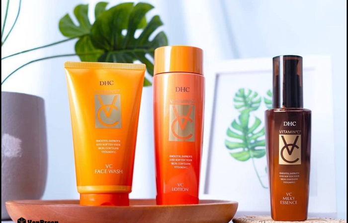 Nước cân bằng độ ẩm vitamin C và làm sáng da DHC VC Lotion