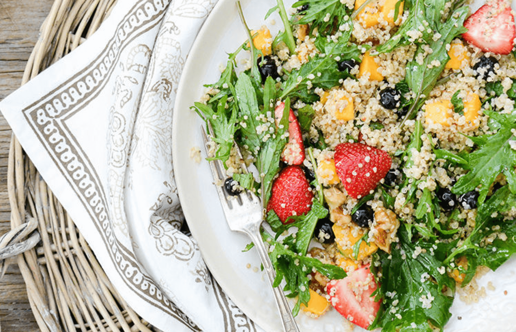 Salad hạt chia giàu dinh dưỡng giúp giữ dáng, đẹp da 