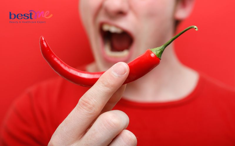 Da mặt bị bỏng do tỏi, ớt