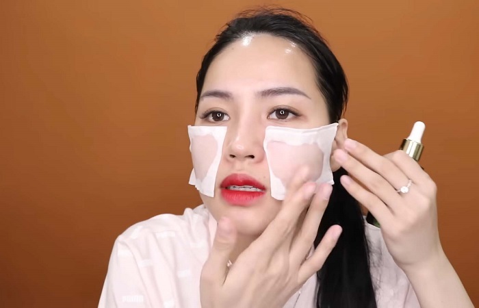 Võ Hà Linh sử dụng phương pháp đắp lotion mask với serum HA để chăm sóc da sau peel hiệu quả
