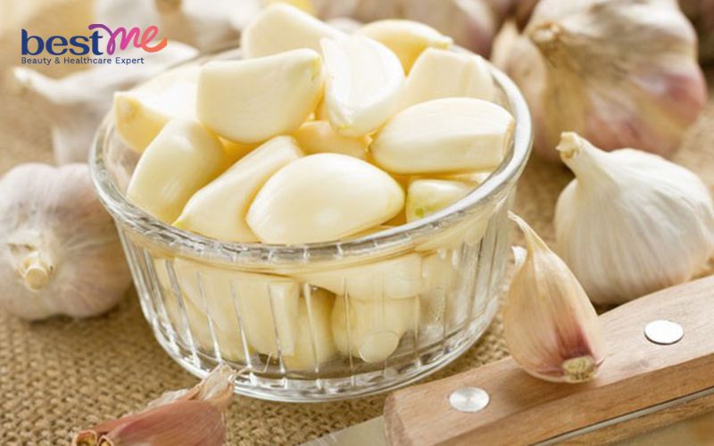he-lo-9-cach-tri-mun-coc-bang-toi-hieu-qua-hot-nhat-hien-nay-5 Hé lộ 9 cách trị mụn cóc bằng tỏi hiệu quả HOT nhất hiện nay - 5