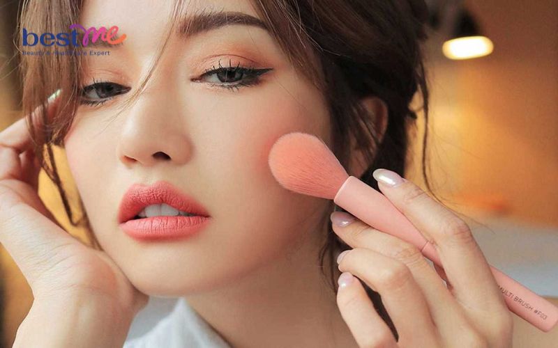 huong-dan-cac-buoc-trang-diem-co-ban-don-gian-cho-nguoi-moi-15 Hướng dẫn các bước trang điểm cơ bản đơn giản cho người mới - 15
