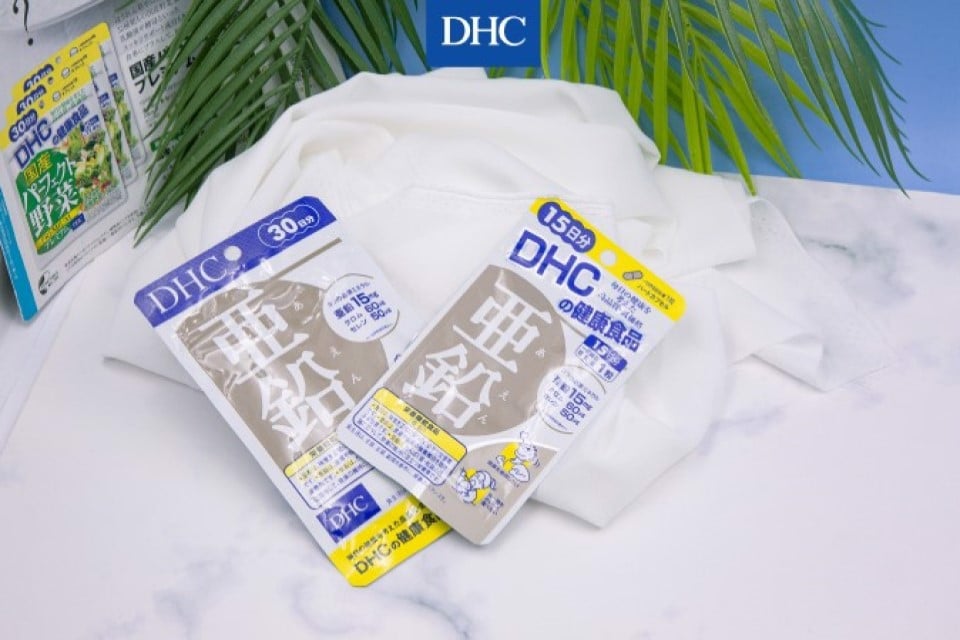 Có nên uống kẽm và vitamin C DHC cùng lúc trong trường hợp đang dùng thuốc khác?
