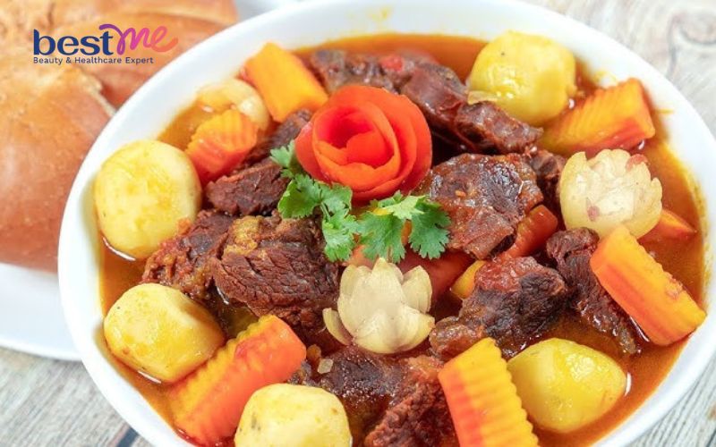 huong-dan-cach-lam-bap-bo-ham-tieu-xanh-cay-nong-cho-ngay-se-lanh-9 Hướng dẫn cách làm bắp bò hầm tiêu xanh cay nồng cho ngày se lạnh - 9