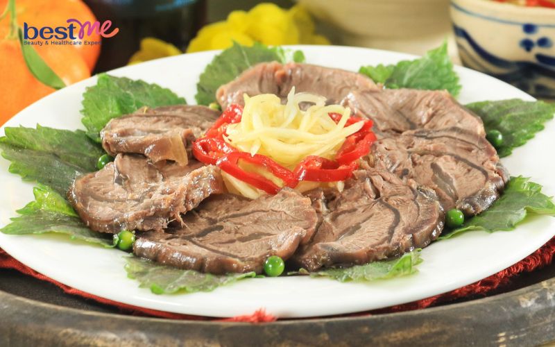 huong-dan-cach-luoc-bap-bo-ngon-cham-cung-nuoc-mam-gung-ngon-tuyet-5 Hướng dẫn cách luộc bắp bò ngon chấm cùng nước mắm gừng ngon tuyệt - 5