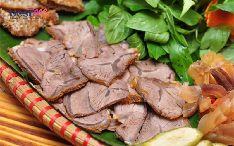 huong-dan-cach-luoc-bap-bo-ngon-cham-cung-nuoc-mam-gung-ngon-tuyet-6 Hướng dẫn cách luộc bắp bò ngon chấm cùng nước mắm gừng ngon tuyệt - 6