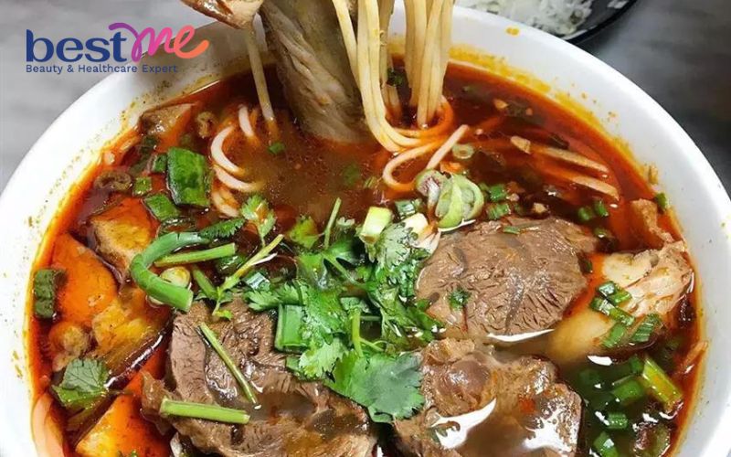 huong-dan-cach-nau-bun-bo-mien-bac-thom-ngon-chuan-vi-6 Hướng dẫn cách nấu bún bò miền Bắc thơm ngon chuẩn vị - 6