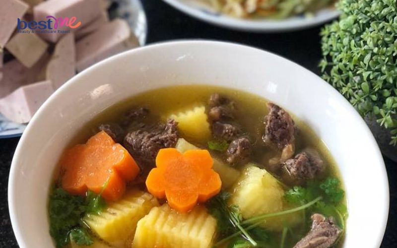 huong-dan-cach-nau-canh-thit-bo-khoai-tay-thom-ngon-bo-duong-cuc-don-gian-4 Hướng dẫn cách nấu canh thịt bò khoai tây thơm ngon bổ dưỡng cực đơn giản - 4