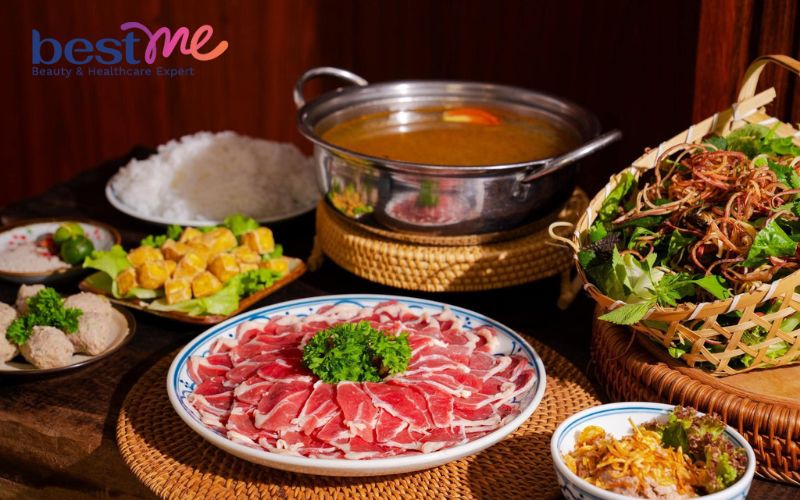 huong-dan-cach-nau-lau-rieu-cua-bap-bo-suon-sun-chuan-vi-ngon-dung-dieu-8 Hướng dẫn cách nấu lẩu riêu cua bắp bò sườn sụn chuẩn vị ngon đúng điệu - 8