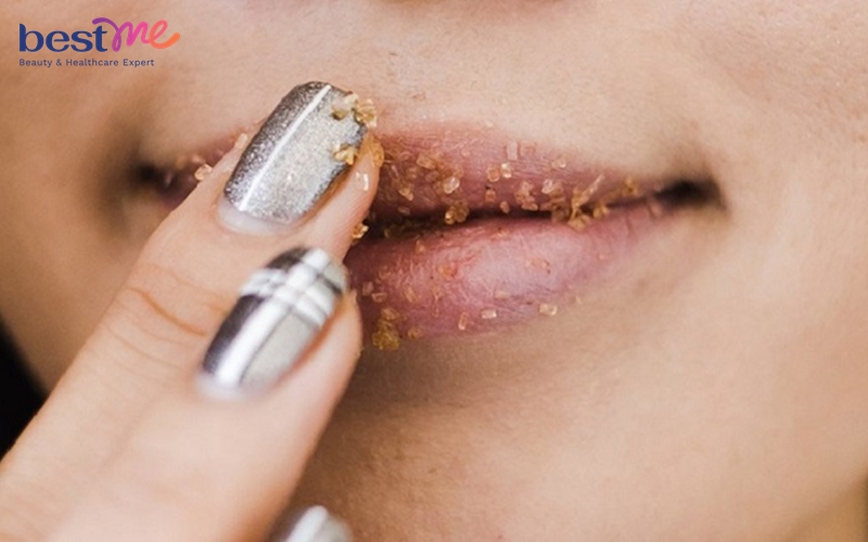 huong-dan-cach-tay-te-bao-chet-moi-lip-scrub-cho-nguoi-lan-dau-su-dung-3 Hướng dẫn cách tẩy tế bào chết môi Lip Scrub cho người lần đầu sử dụng - 3