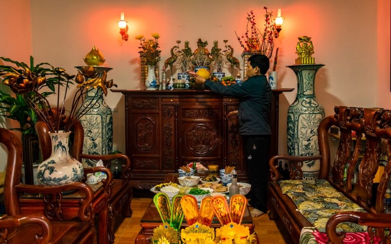 Hướng dẫn cách thắp hương ông Công ông Táo đúng lễ nghi, phong tục - 4