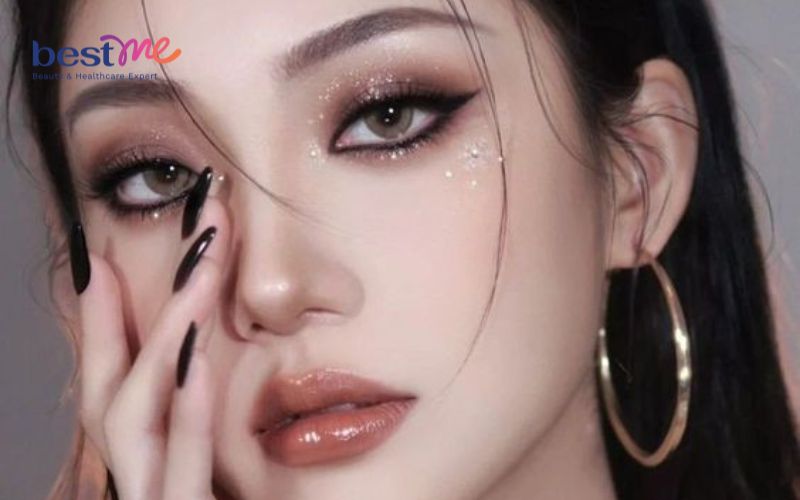 huong-dan-cach-trang-diem-mat-1-mi-dep-hut-hon-tu-nhien-7 Hướng dẫn cách trang điểm mắt 1 mí đẹp hút hồn tự nhiên - 7