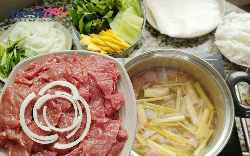 huong-dan-nau-lau-bo-nhung-dam-chua-thanh-ngon-nhu-ngoai-hang-1 Hướng dẫn nấu lẩu bò nhúng dấm chua thanh ngon như ngoài hàng - 1