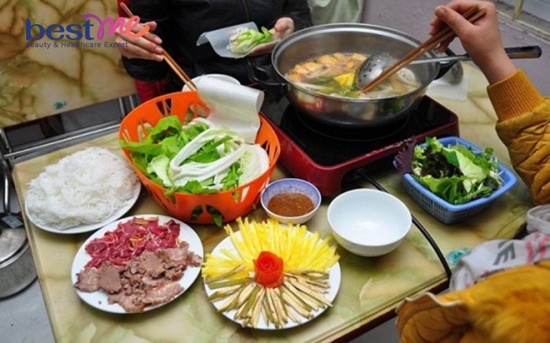 huong-dan-nau-lau-bo-nhung-dam-chua-thanh-ngon-nhu-ngoai-hang-6 Hướng dẫn nấu lẩu bò nhúng dấm chua thanh ngon như ngoài hàng - 6