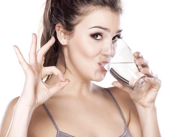 Bí kíp dưỡng da cho mùa hè không bắt nắng tự tin diện bikini - 1