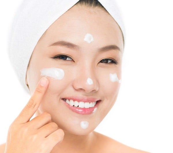 Khám phá cách sử dụng kem dưỡng ẩm cho những nàng da khô - 4