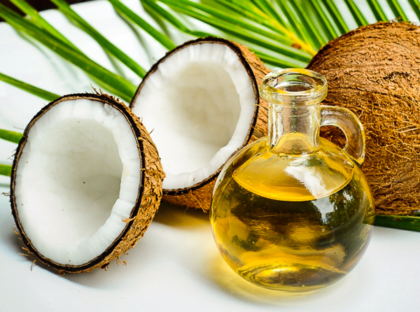 dưỡng ẩm cho da dầu mụn bằng dầu dừa