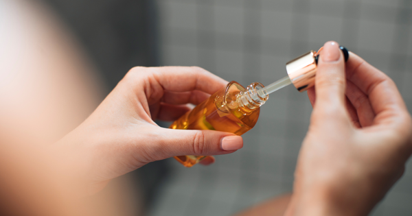 Bakuchiol - Chất thay thế retinol cho da lão hóa nhạy cảm - 1