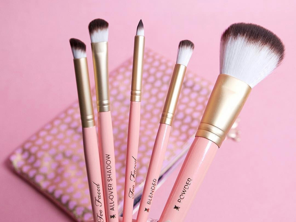 Tác dụng bất ngờ của các loại nước tẩy trang cho da dầu mụn