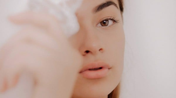 Môi không bị khô ráp có cần dưỡng DHC Lip Cream? - 1