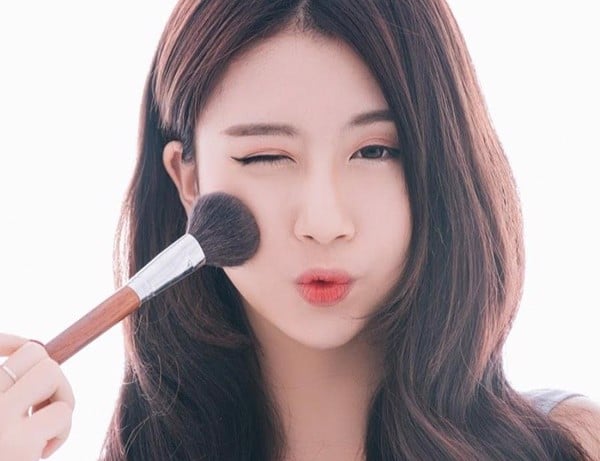 Cách kiểm soát dầu thừa và lỗ chân lông to trong mùa hè oi bức - 5