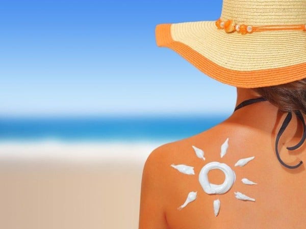 Bí kíp dưỡng da cho mùa hè không bắt nắng tự tin diện bikini - 2