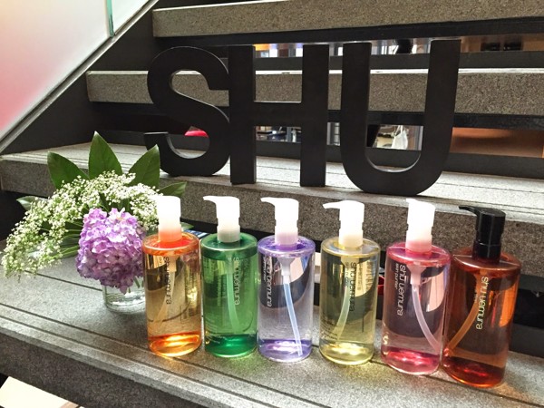 review dầu tẩy trang Shu