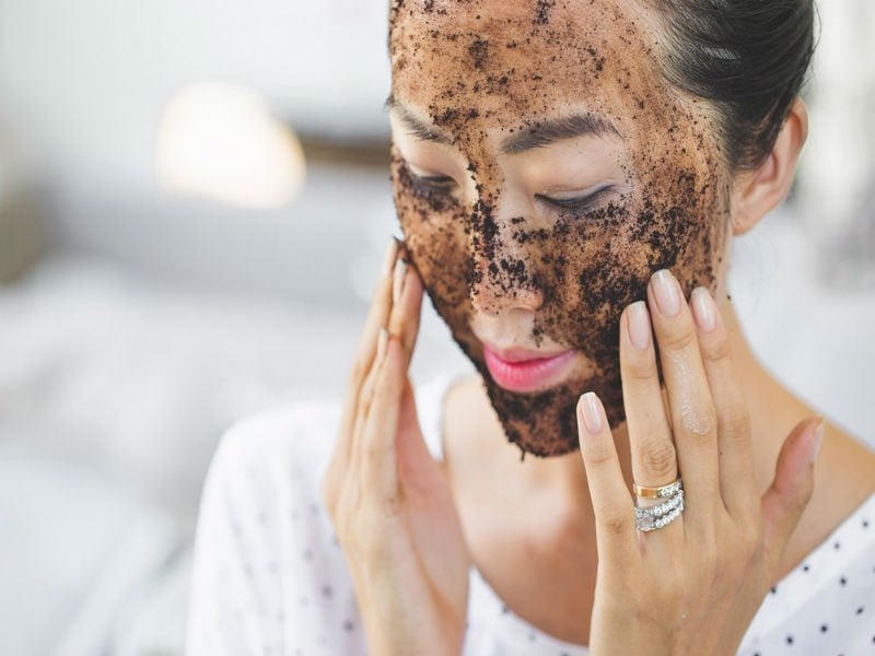 Chăm sóc da mụn và thâm, tự tin mặt mộc rạng rỡ