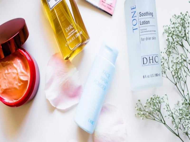 Tại sao nên sử dụng các loại nước hoa hồng dành cho da dầu