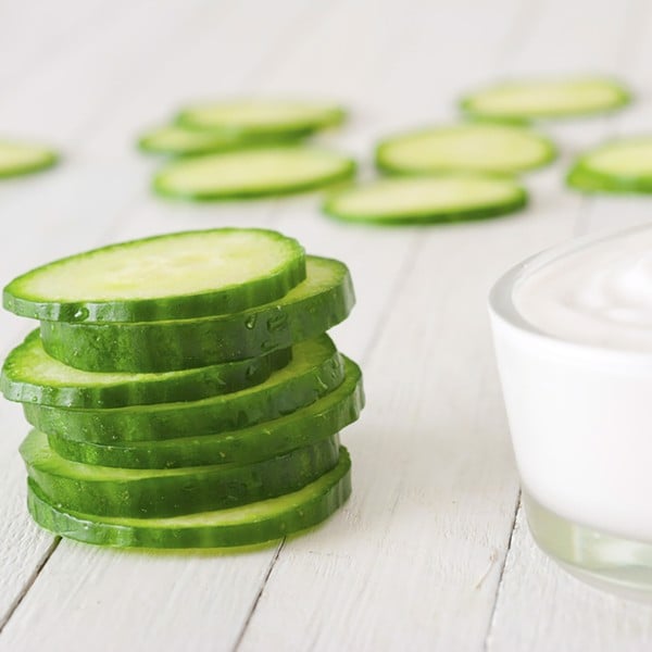 Thành phần thường xuất hiện trong kem mắt DHC - 4