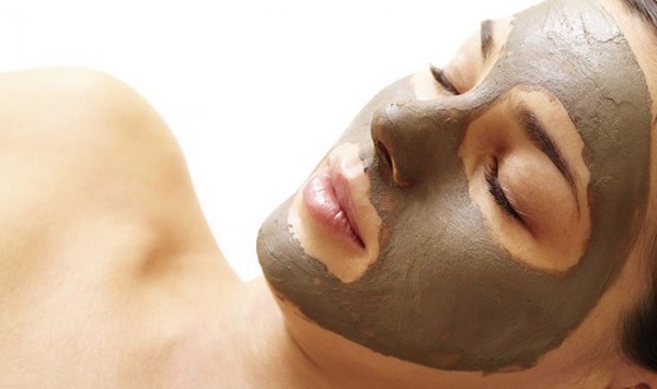 chăm sóc da dầu với đất sét