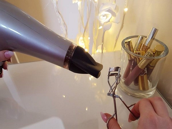 Tuyệt chiêu bấm mi chải mascara cho lông mi đẹp cả ngày - 2