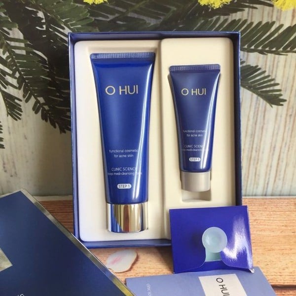 Top 4 sữa rửa mặt hỗ trợ trị mụn tốt nhất - 4