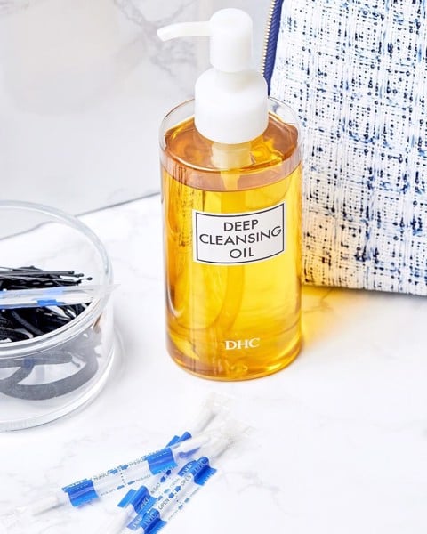 review dầu tẩy trang tốt