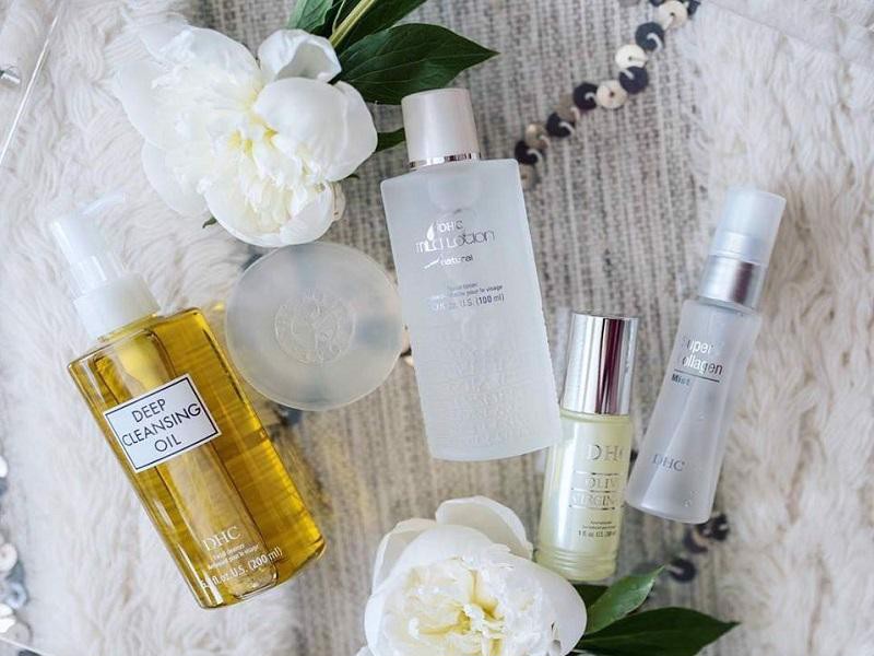 Các loại nước hoa hồng dưỡng ẩm, se khít lỗ chân lông tốt