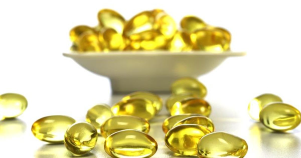 dưỡng lông mi bằng vitamin e