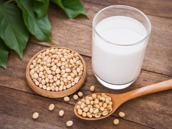 Nguyên nhân gây mụn vùng gò má