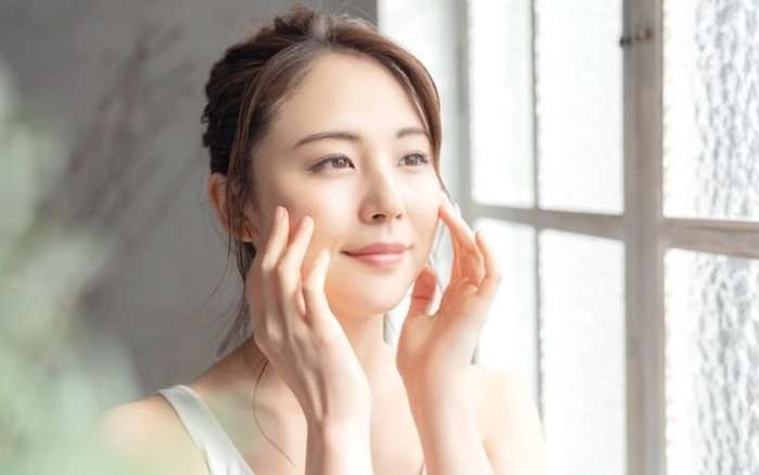 Độ tuổi 40 nên tăng cường sử dụng collagen nước DHC để tránh cho da chảy xệ