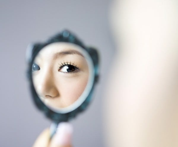 Những hiểu lầm không đáng có khi sử dụng kem dưỡng da vùng mắt - 1