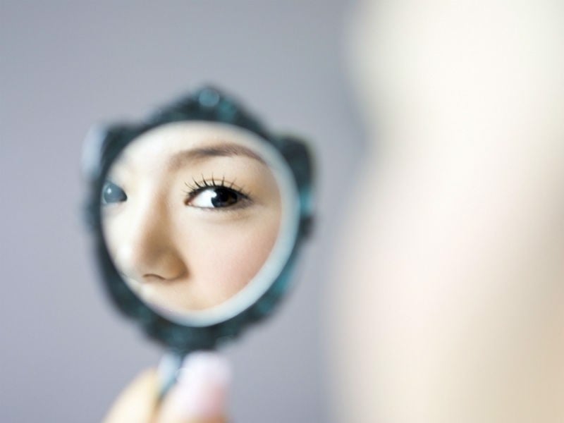 Những hiểu lầm không đáng có khi sử dụng kem dưỡng da vùng mắt